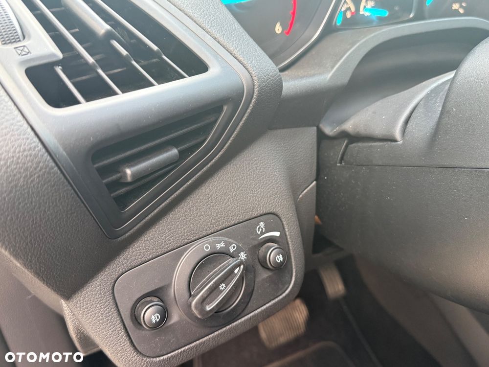 Ford Kuga - 16
