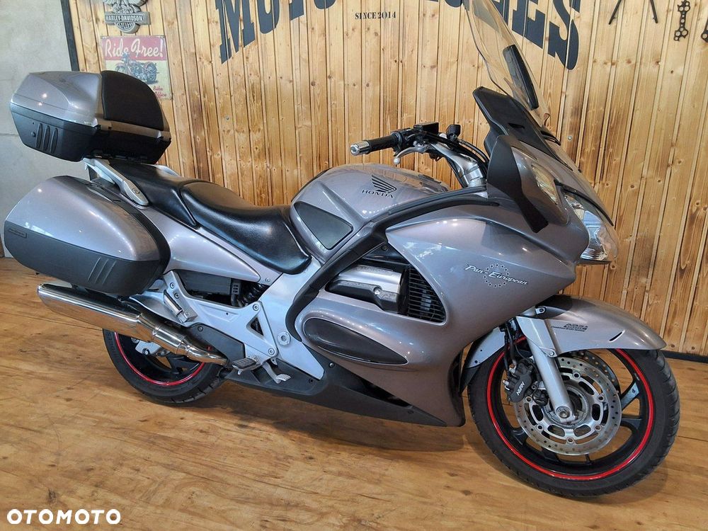 Honda ST - 5
