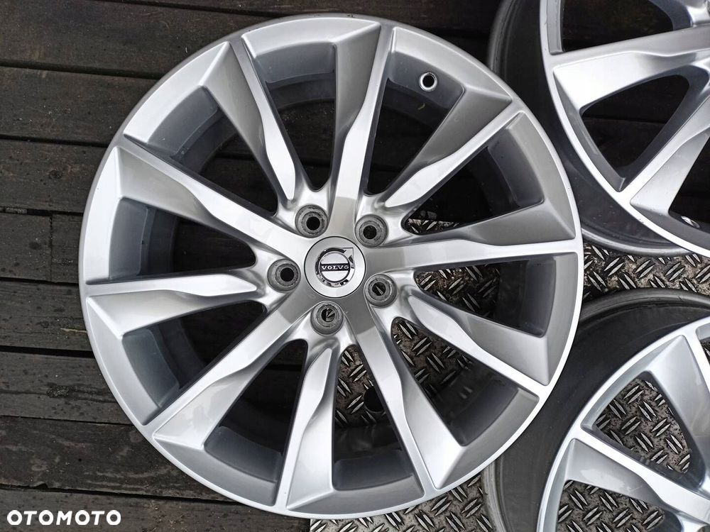 Oryginał felgi 18cali Volvo S60 S90 V40 V60 V90 XC90 R-Design - 6