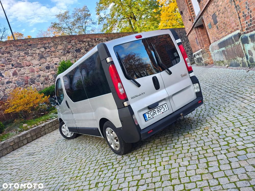 Renault Trafic - 18