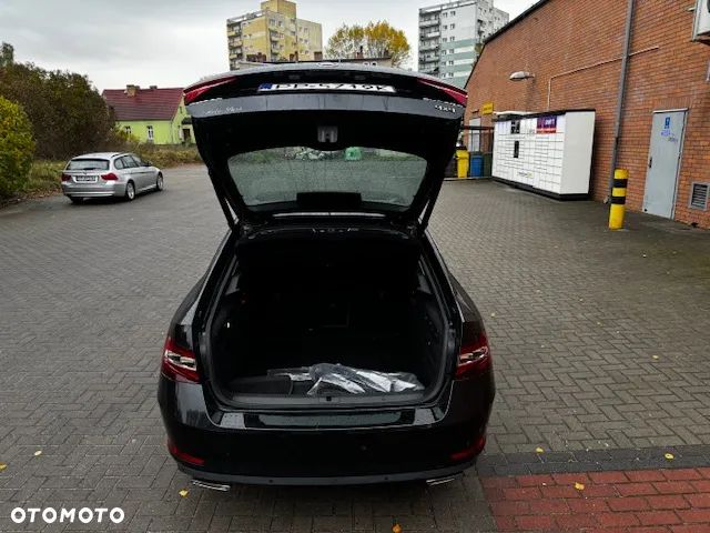 Skoda Superb 2.0 TSI 4x4 L&K DSG - 11