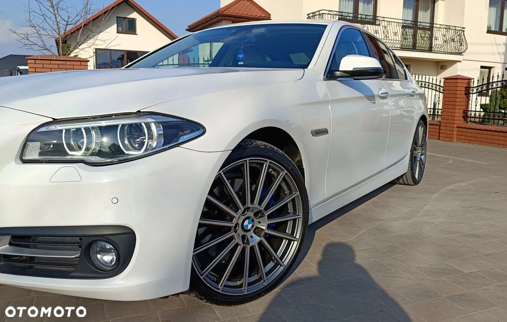 BMW Seria 5 530d xDrive Modern Line - 9