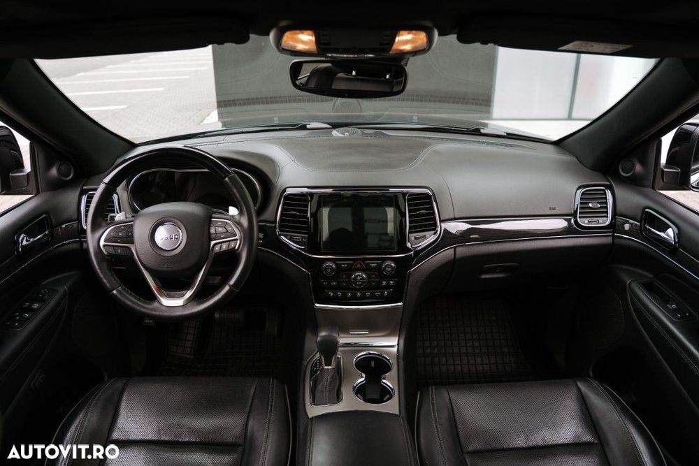 Jeep Grand Cherokee - 13