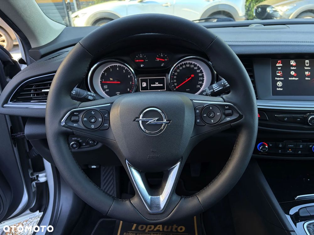 Opel Insignia - 22