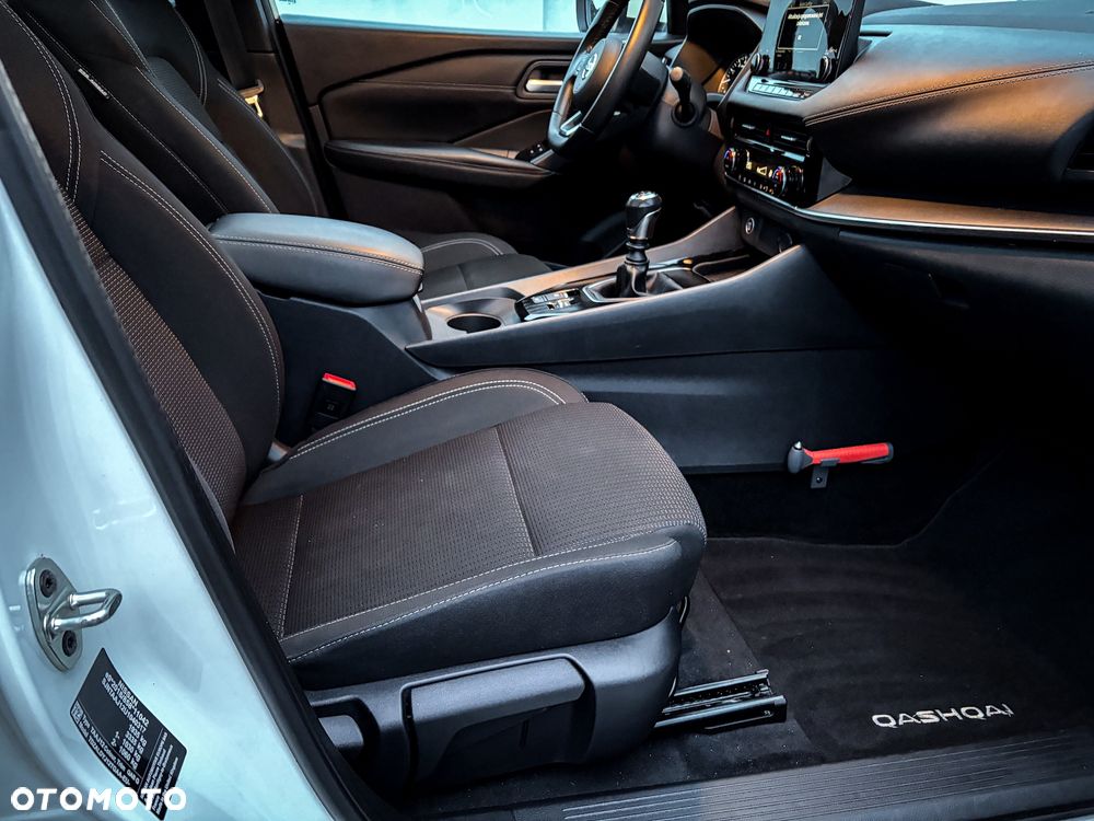Nissan Qashqai 1.3 DIG-T MHEV Tekna - 19