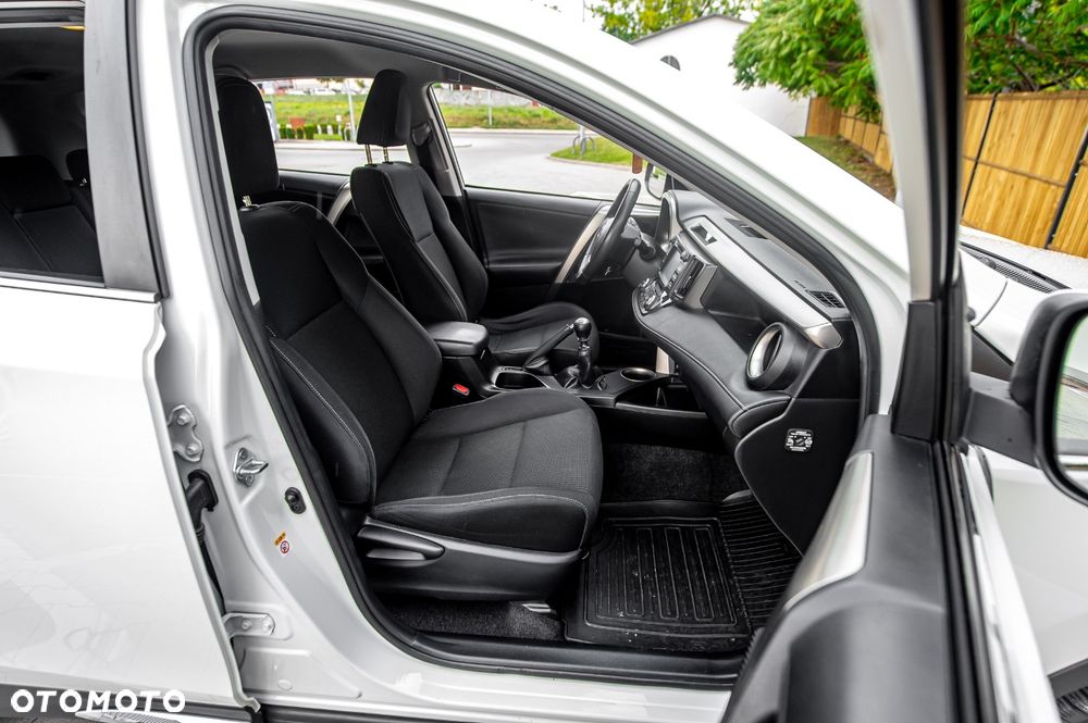 Toyota RAV4 2.0 Premium - 36