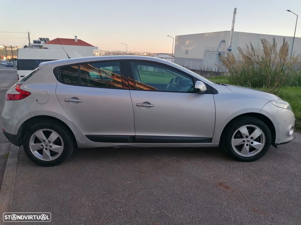 Renault Mégane 1.5 dCi Dynamique - 3