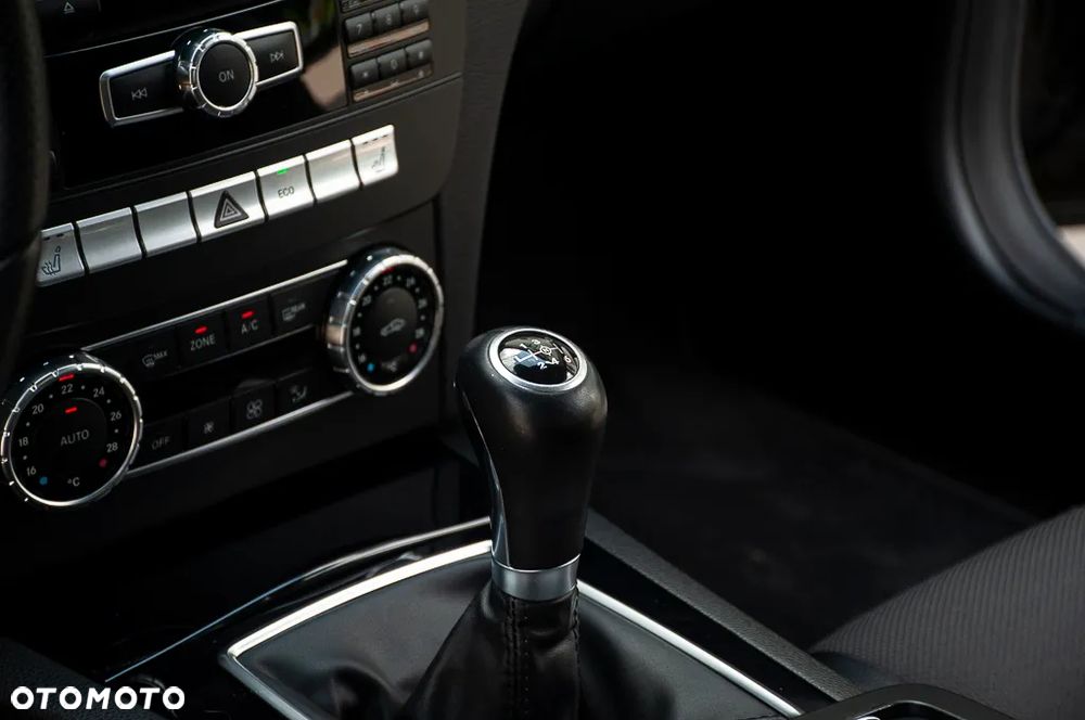 Mercedes-Benz Klasa C 180 BlueEFFICIENCY - 35