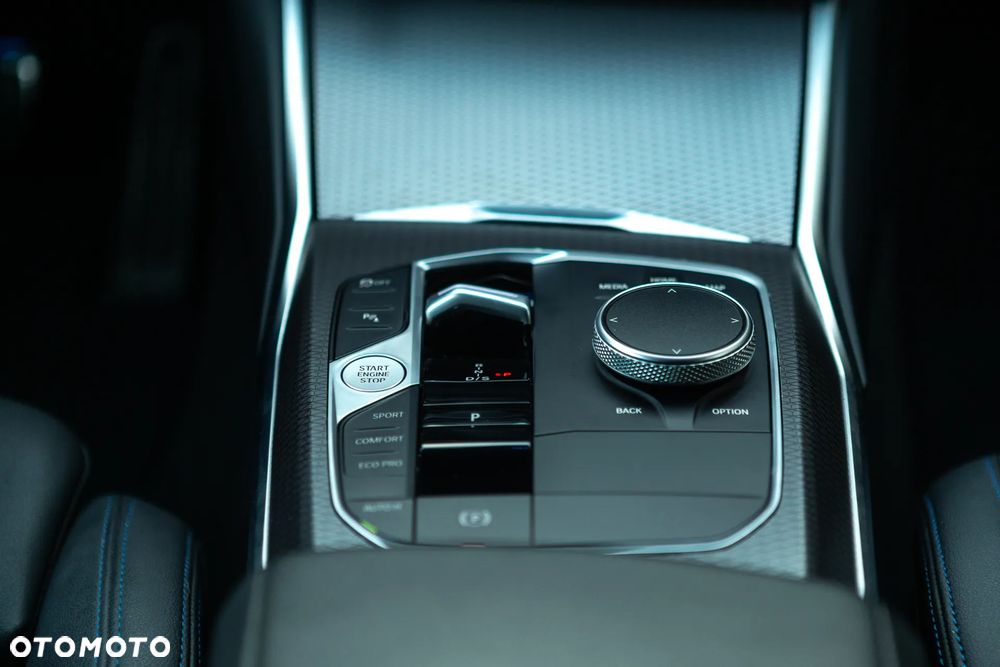 BMW Seria 3 318d Edition M Sport Shadow - 38