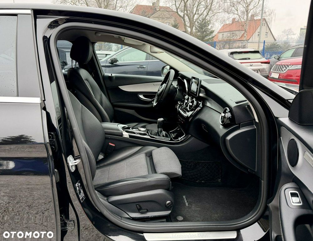 Mercedes-Benz Klasa C 180 (BlueTEC) d Avantgarde - 17