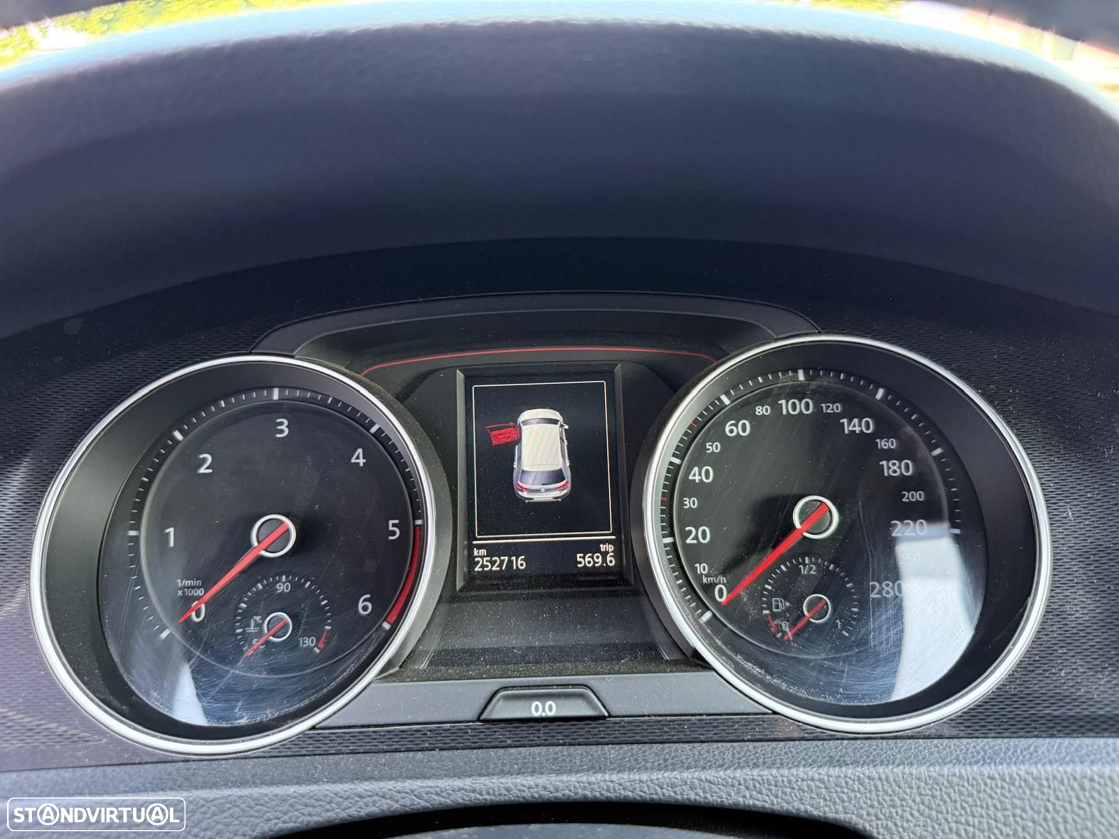 VW Golf 2.0 TDi GTD DSG - 36