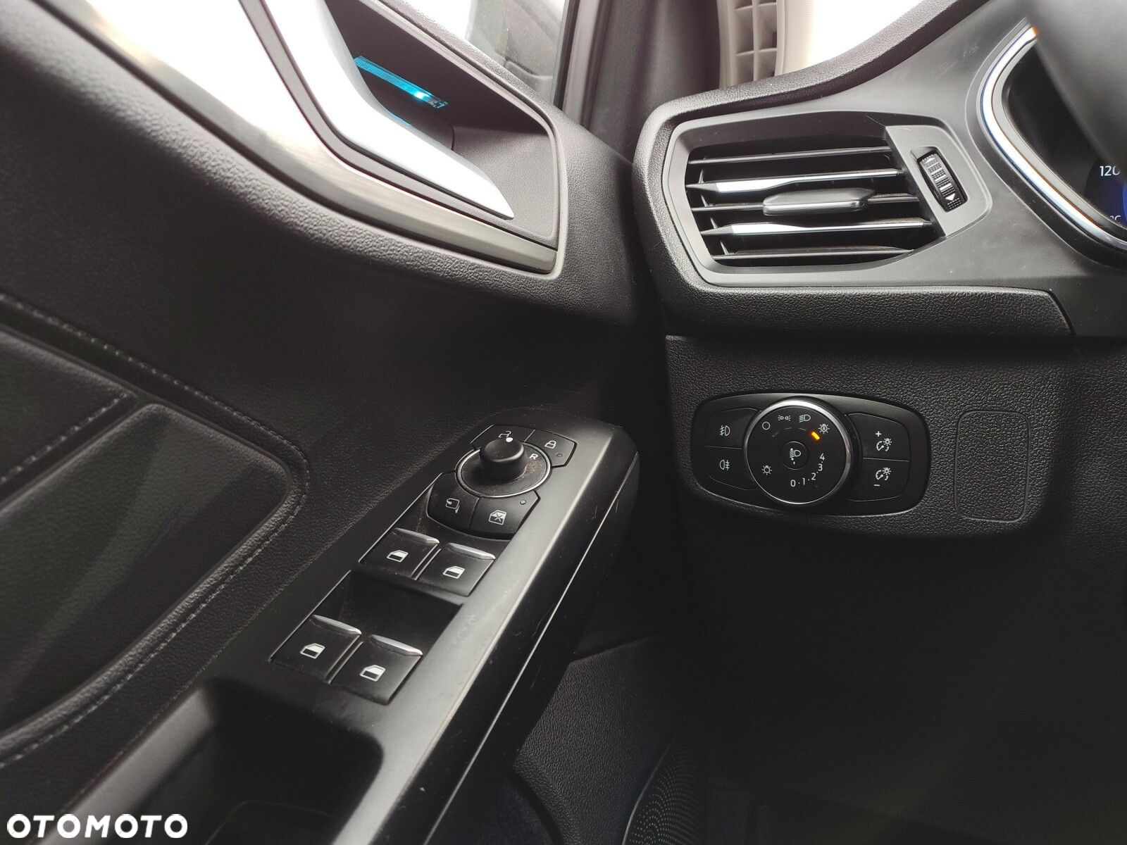 Ford Focus - 21