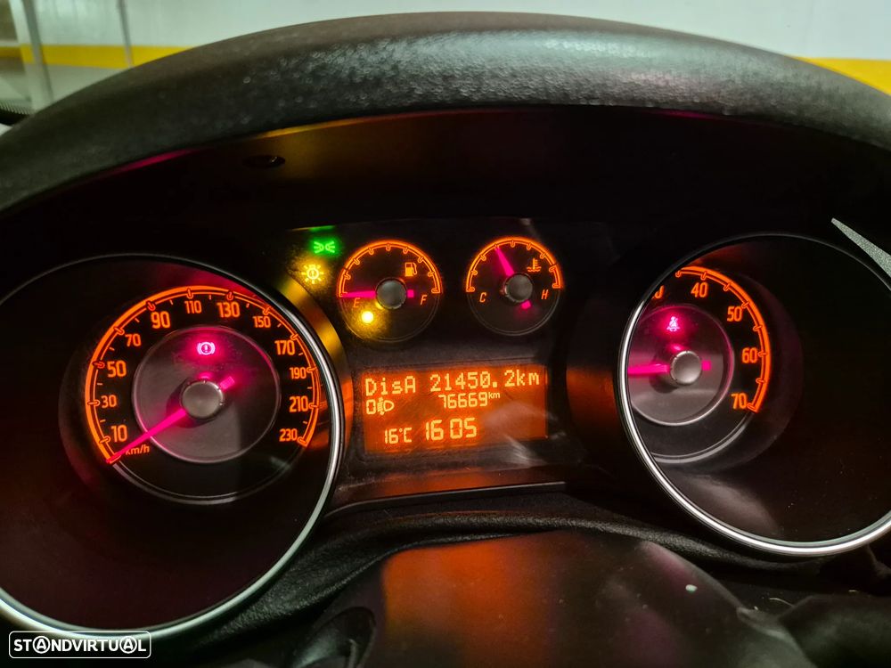 Fiat Punto 1.2 Lounge Start&Stop - 21