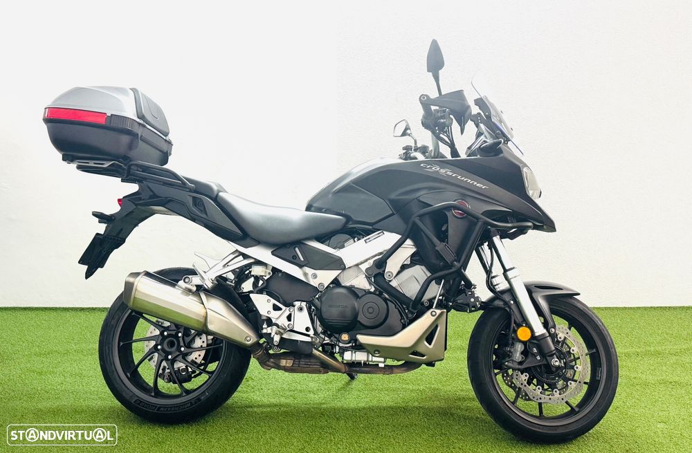 Honda VFR Crossrunner 800X - 2