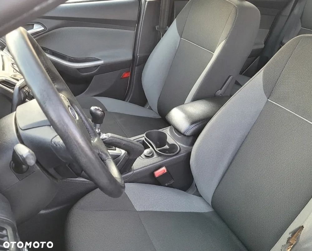 Ford Focus - 8