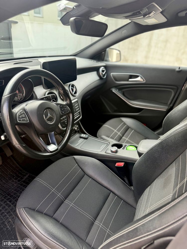 Mercedes-Benz CLA 200 - 12