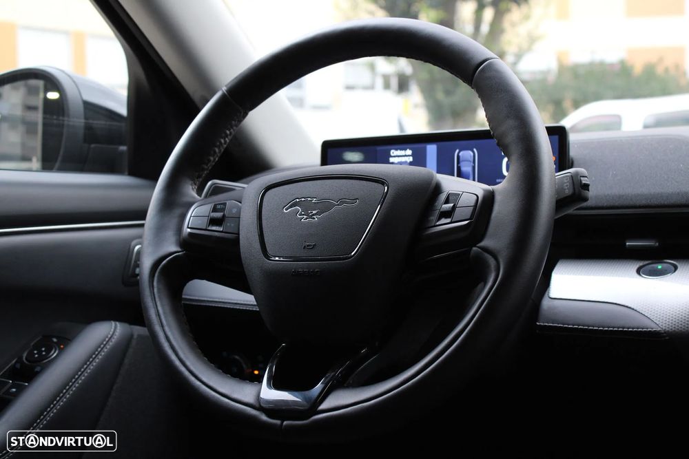 Ford Mustang Mach-E Alargada - 11
