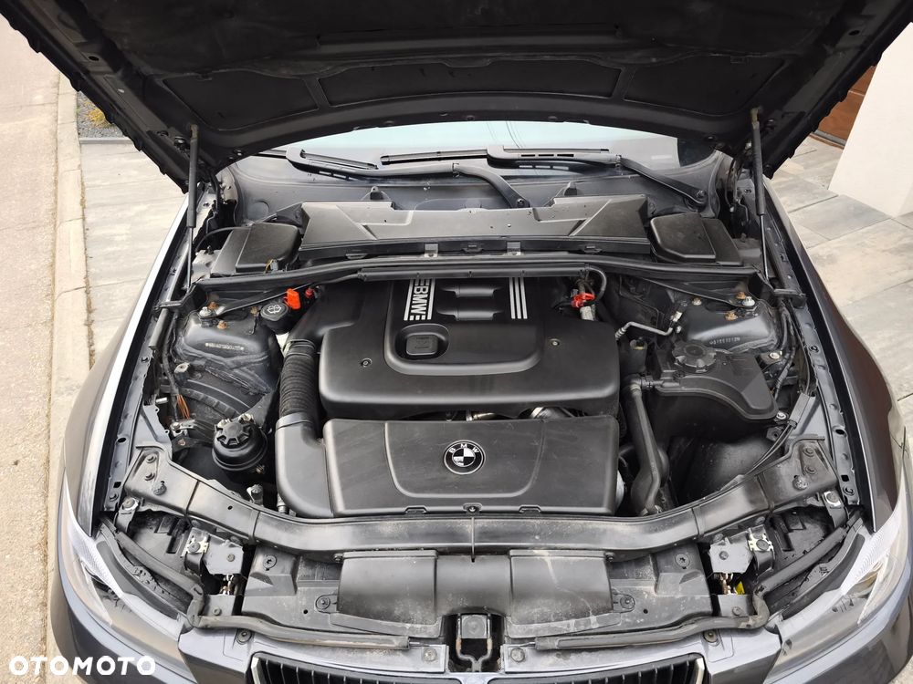 BMW Seria 3 320d Edition Sport - 21