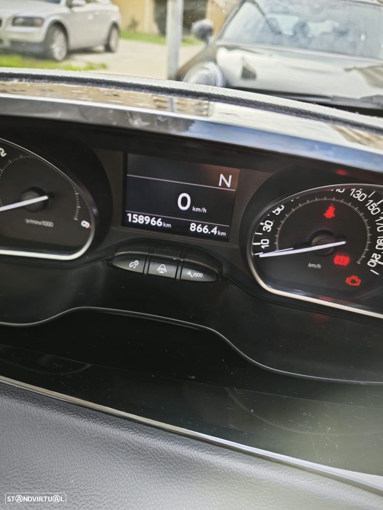 Peugeot 208 e-HDi 92 ETG6 Stop&Start Allure - 12