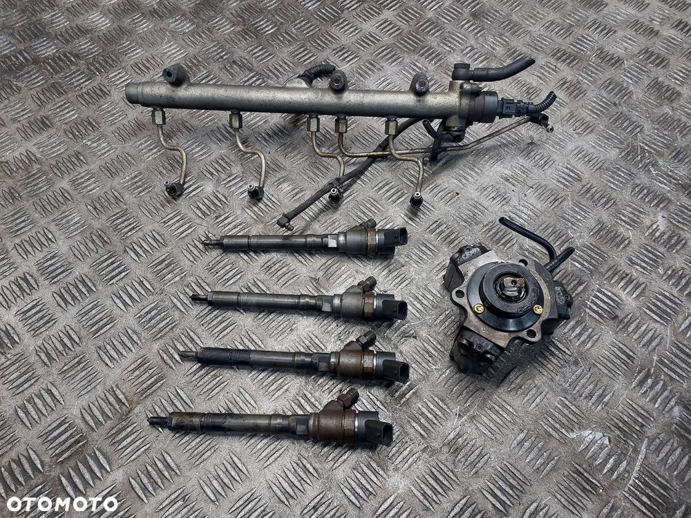 POMPA WTRYSKOWA + WTRYSKIWACZE TUCSON I 2.0 CRDI 33100-27000 33800-27900 - 10