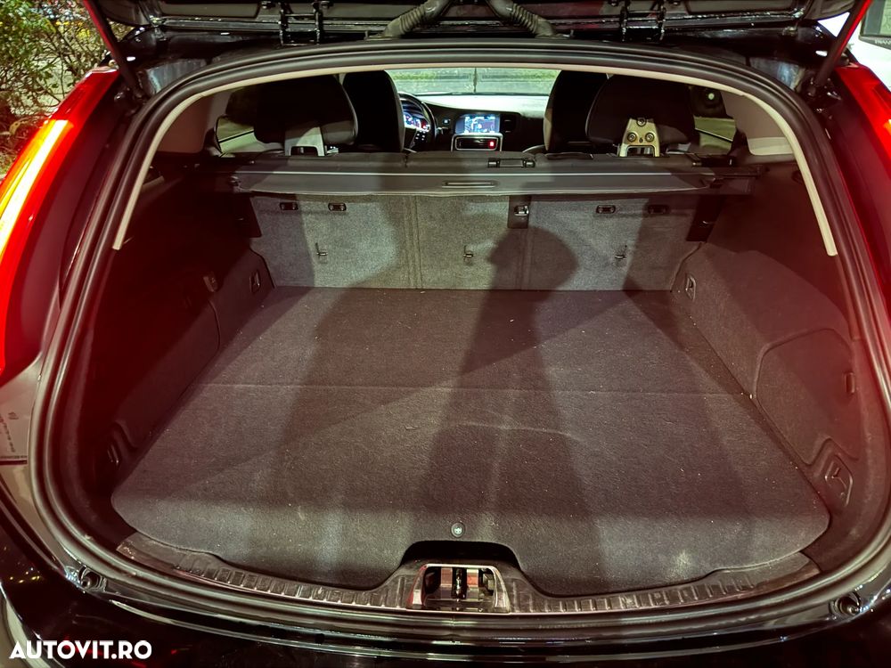Volvo V60 D6 Twin Engine Geartronic Momentum - 15