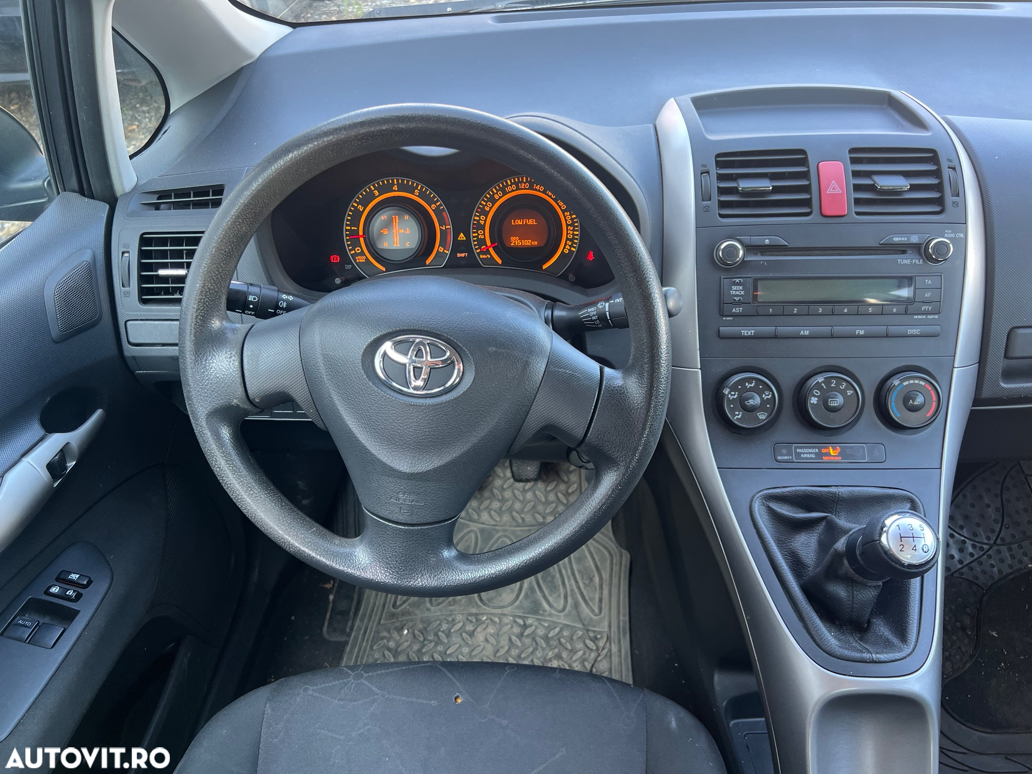 Toyota Auris 1.4 Luna - 3