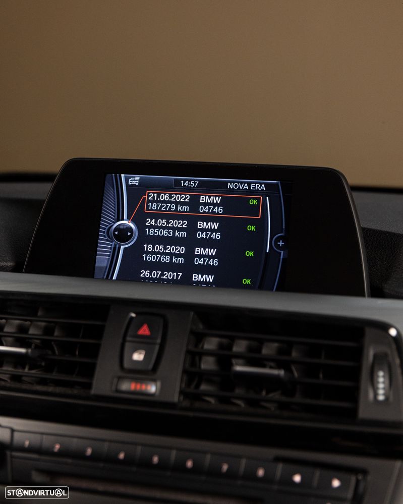 BMW 318 d Pack M - 15