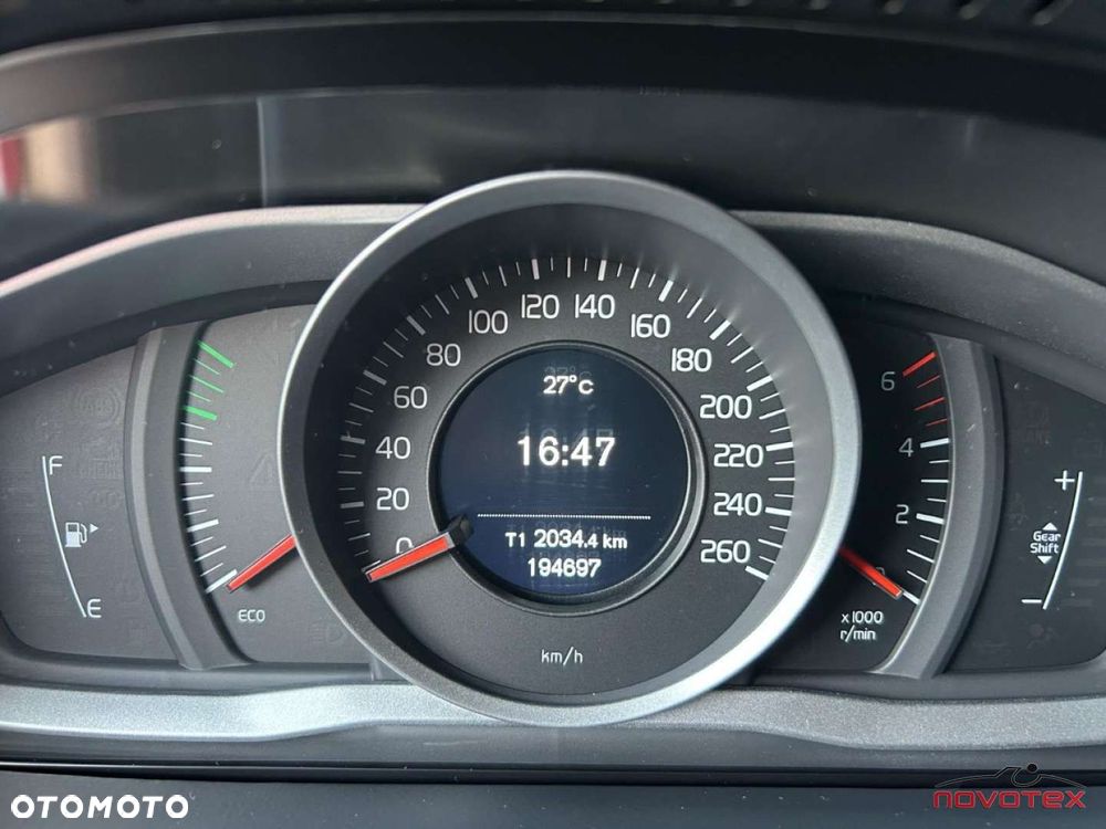 Volvo V60 Cross Country D3 Drive-E Momentum - 14
