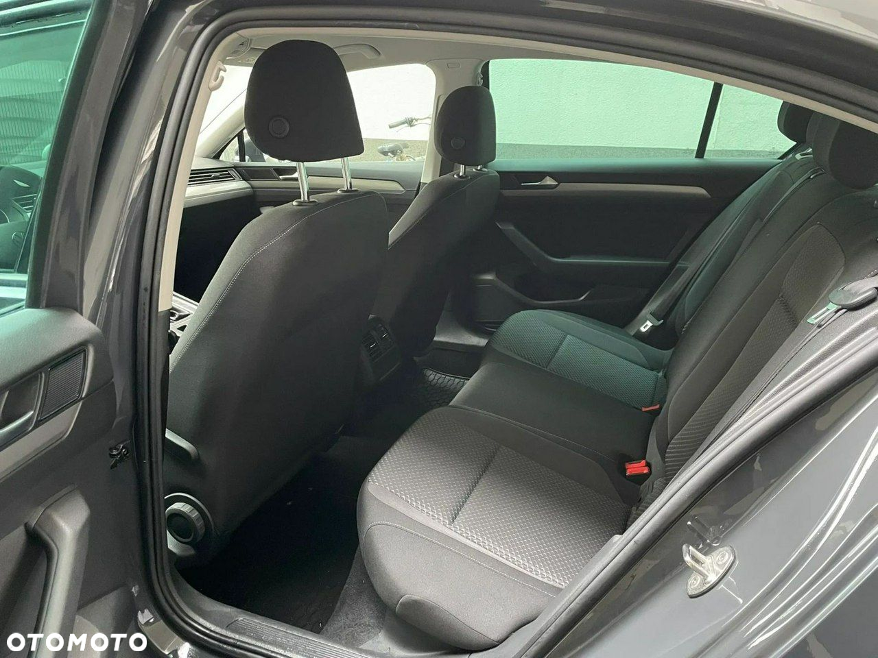 Volkswagen Passat 2.0 TDI EVO Essence DSG - 10