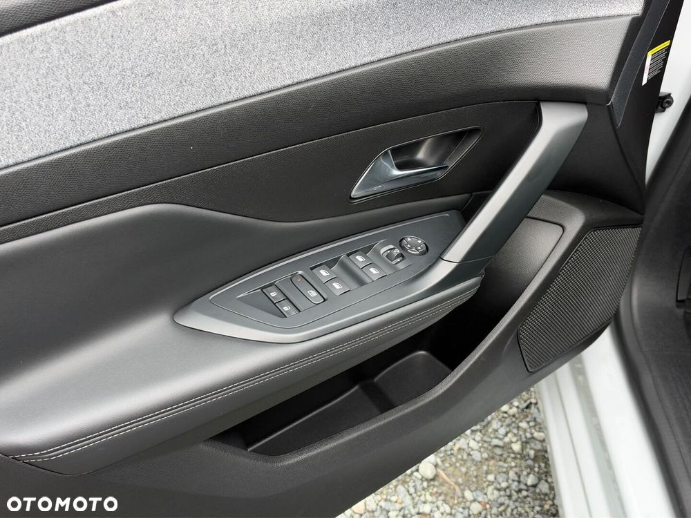 Peugeot 308 1.2 PureTech Allure Pack S&S - 24