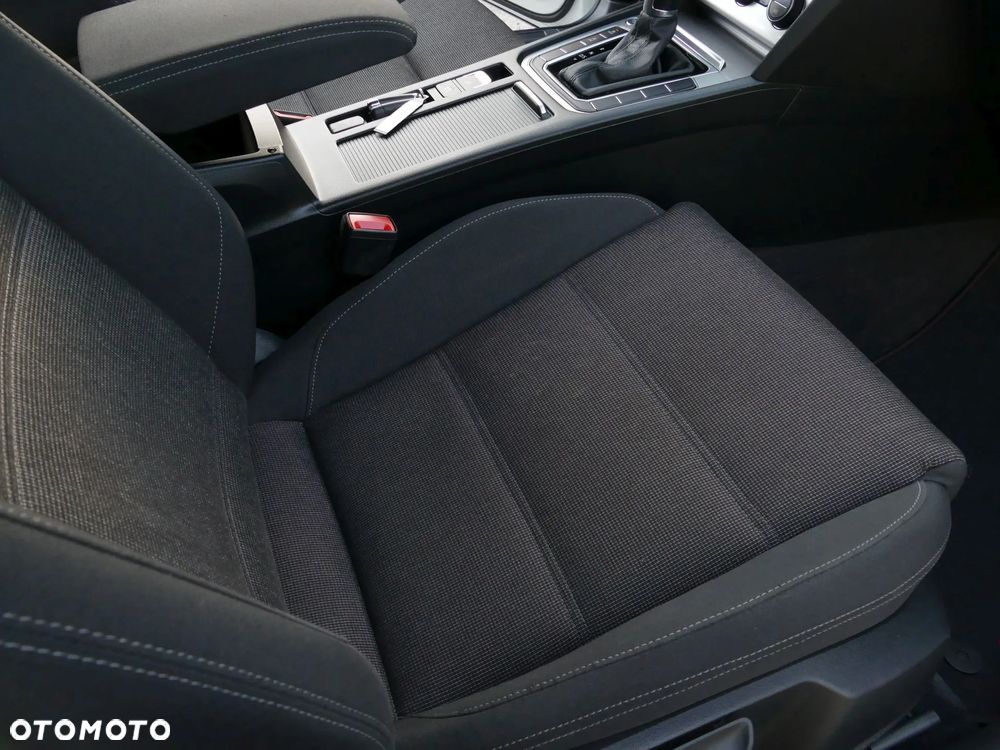 Volkswagen Passat 1.5 TSI EVO Highline DSG - 30