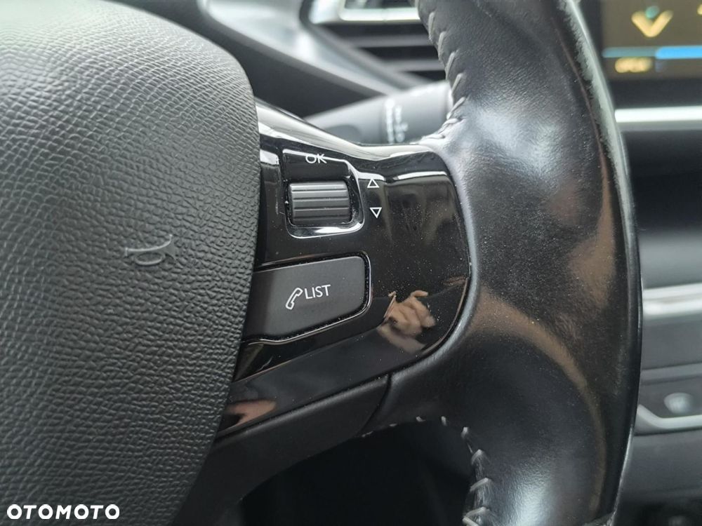 Peugeot 308 1.2 PureTech GPF Active Pack Business S&S - 19