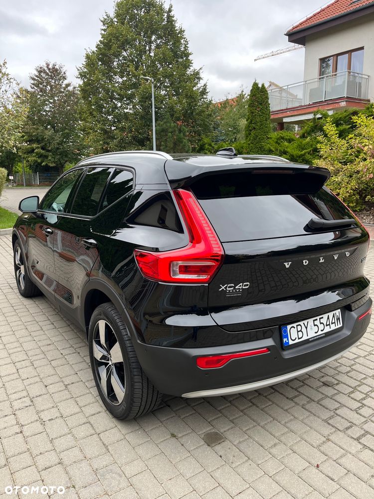 Volvo XC 40 T5 AWD Momentum (Intro Edition) - 4