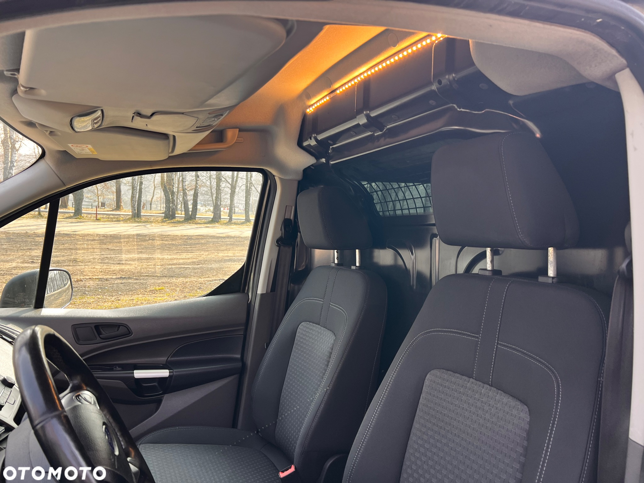 Ford Transit Connect - 12
