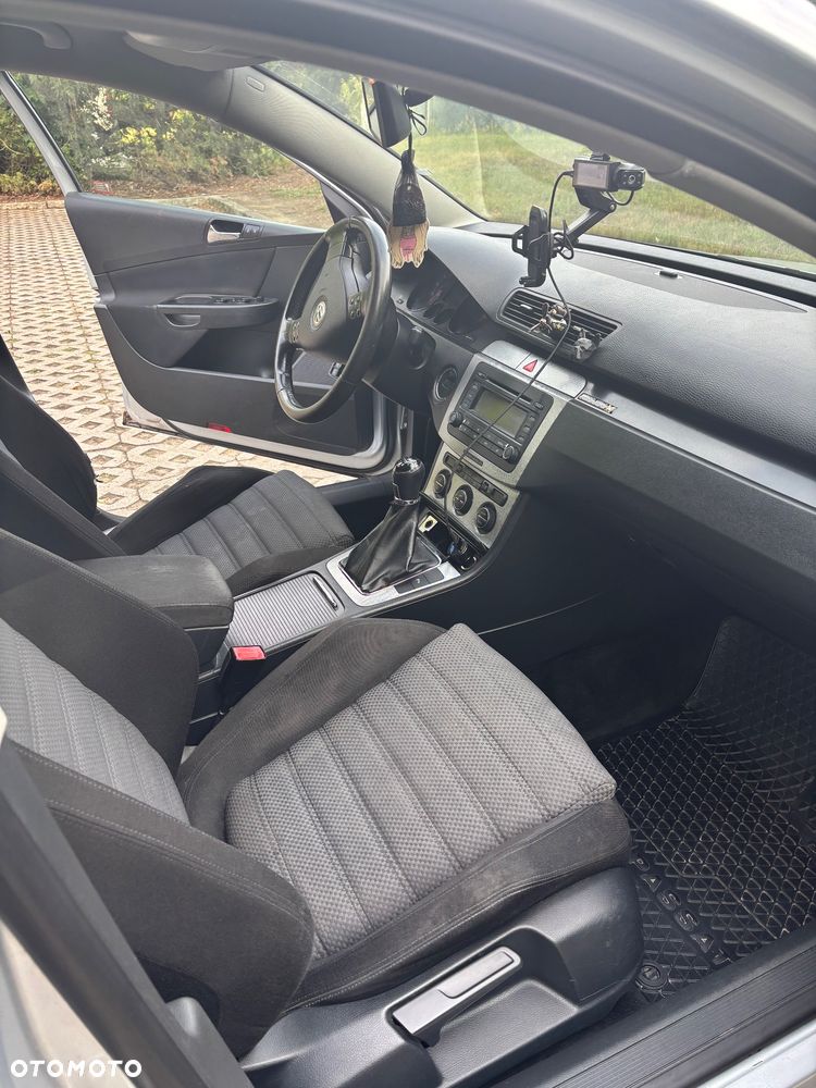 Volkswagen Passat - 10