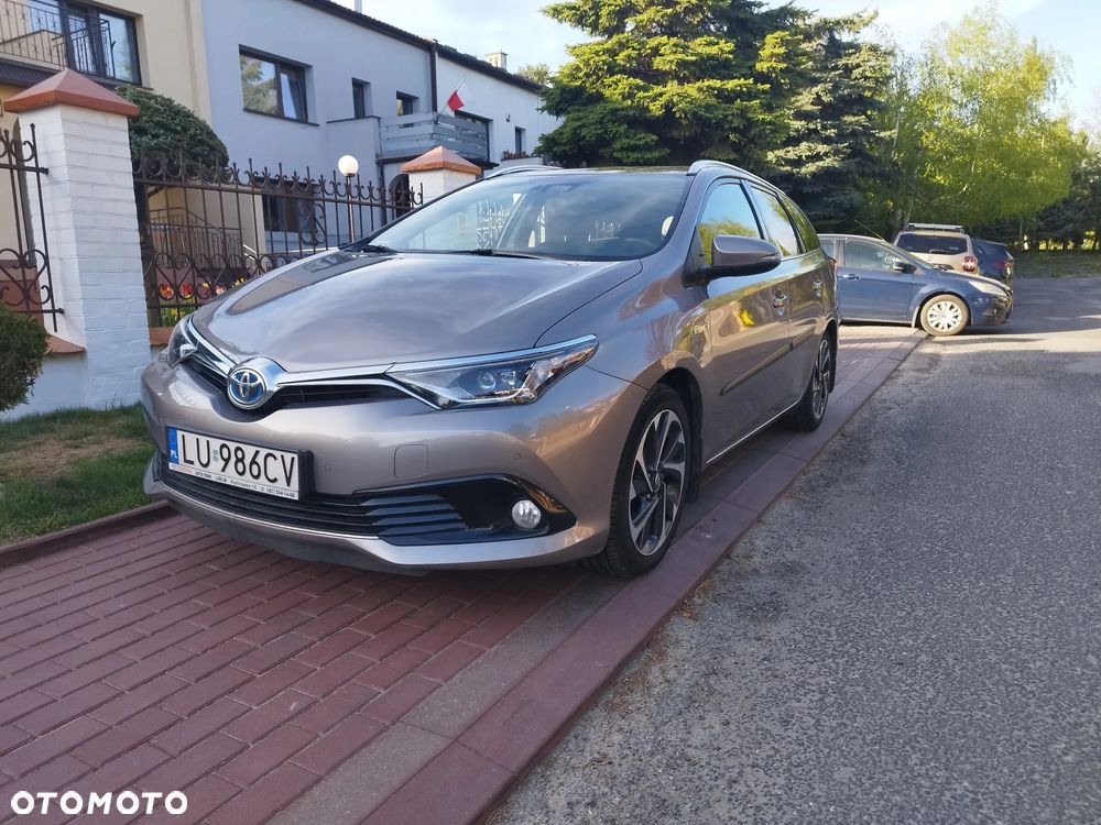 Toyota Auris - 1