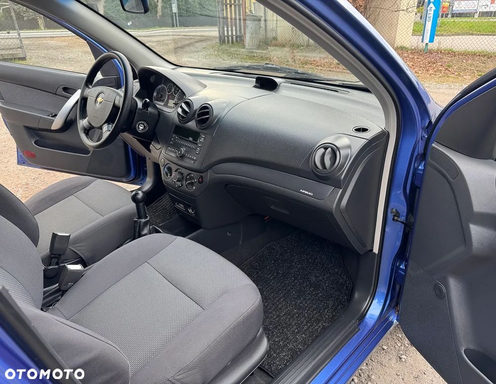 Chevrolet Aveo - 27