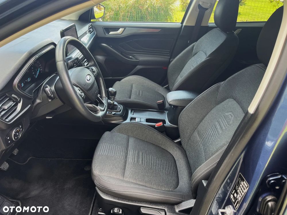 Ford Focus 1.0 EcoBoost mHEV Active X - 11