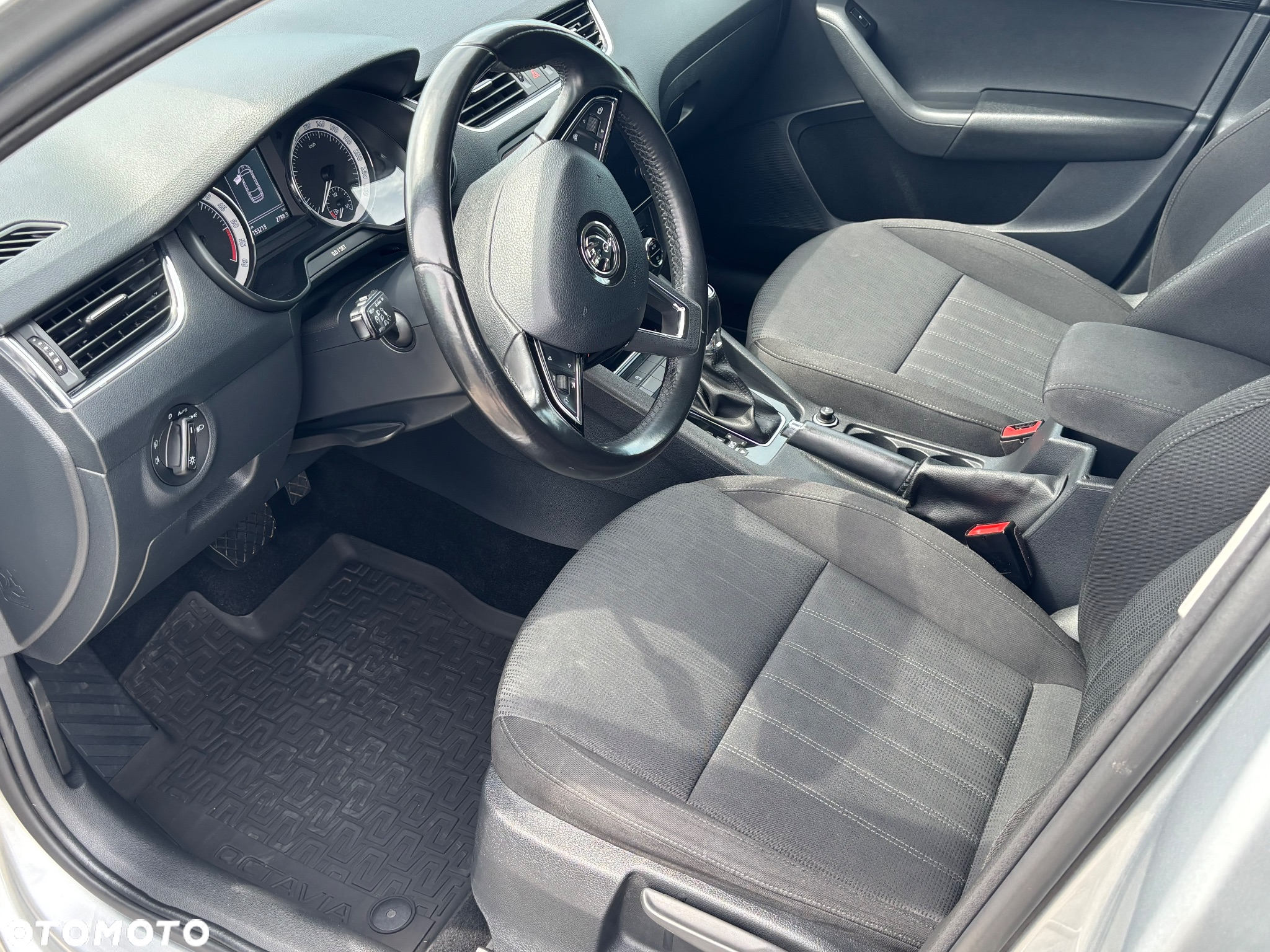 Skoda Octavia 2.0 TDI Style DSG - 9