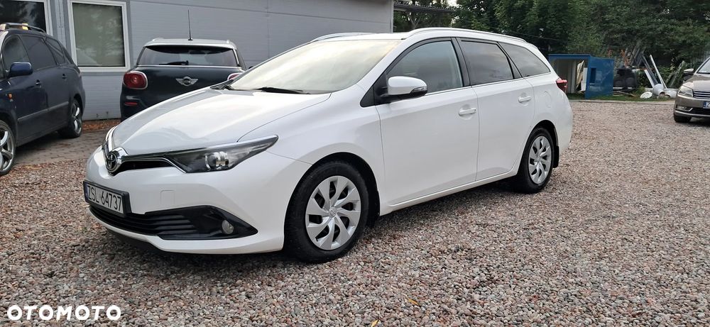 Toyota Auris - 1