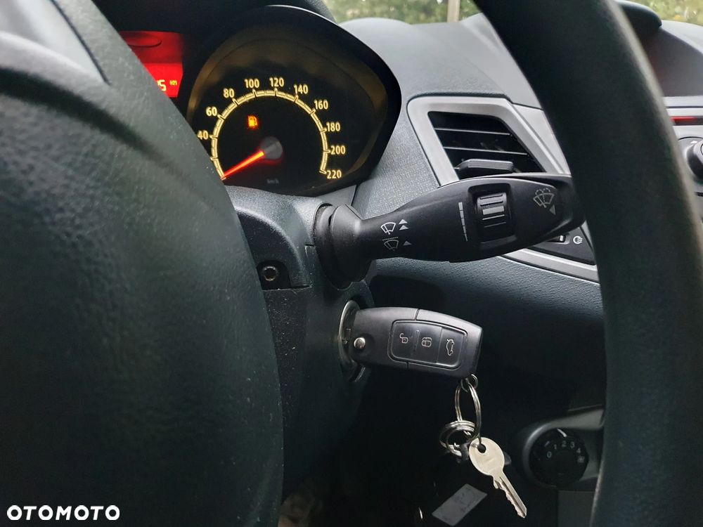 Ford Fiesta 1.25 SYNC Edition - 16