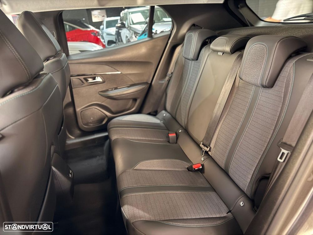 Peugeot 2008 1.2 PureTech Allure Pack EAT8 - 13