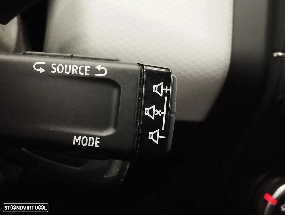 Renault Clio 1.5 Blue dCi Evolution - 23