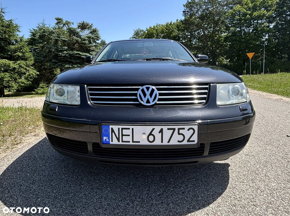 Volkswagen Passat - 4
