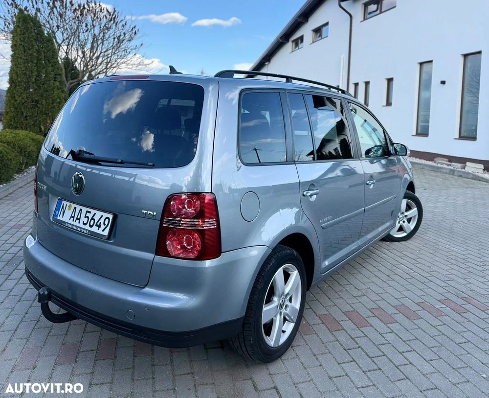Volkswagen Touran 2.0 TDI Highline - 3
