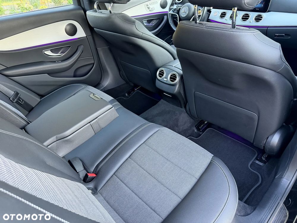 Mercedes-Benz Klasa E 300 de 4-Matic Avantgarde - 34