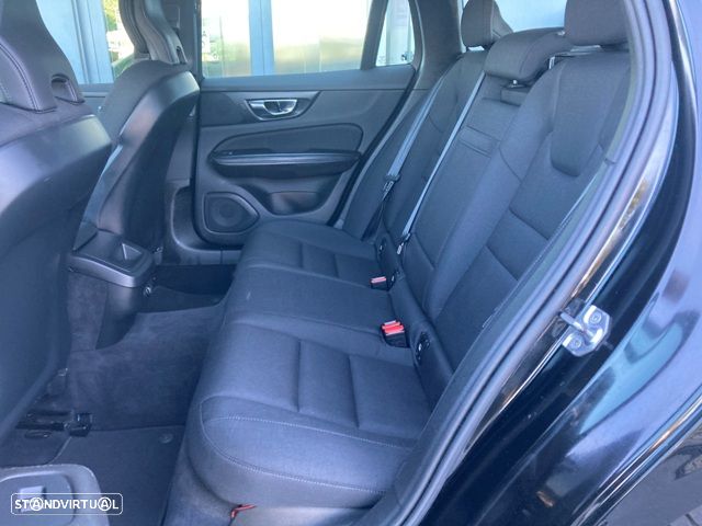 Volvo V60 D3 Geartronic Momentum Core - 27