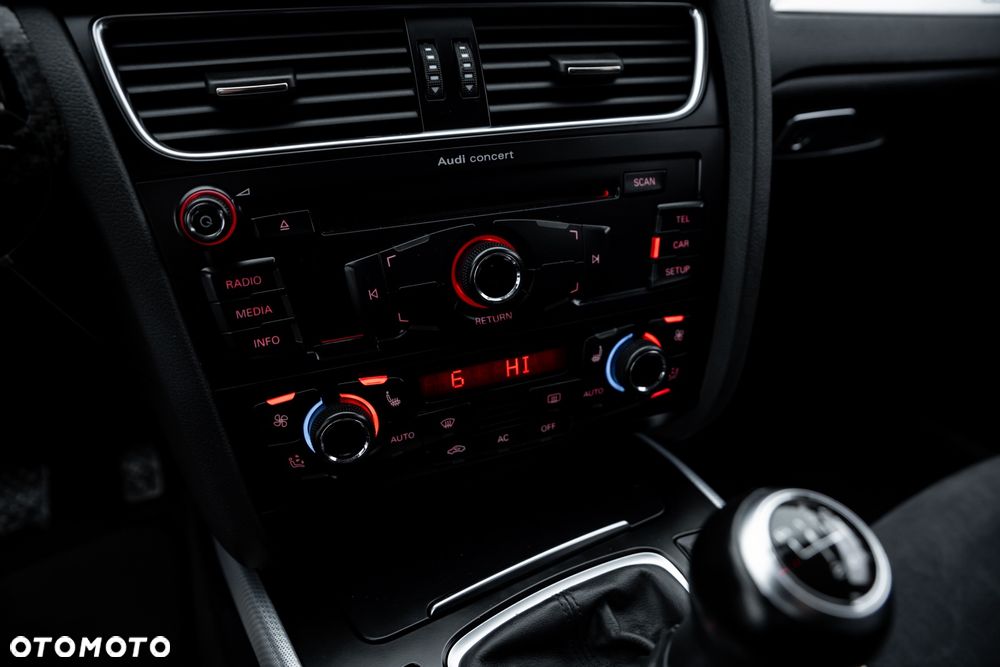 Audi A4 Avant 2.0 TFSI Quattro - 32