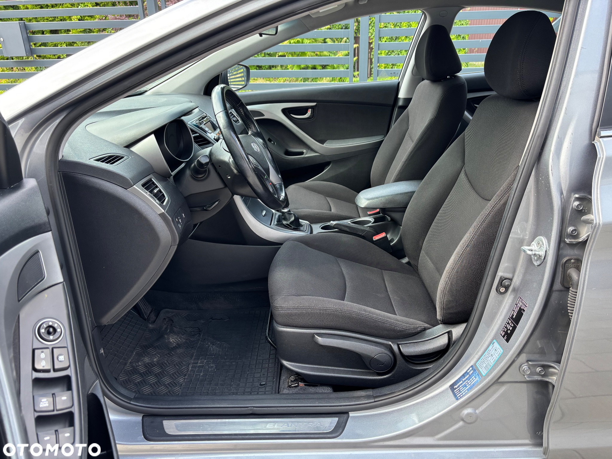Hyundai Elantra 1.6 Comfort - 20