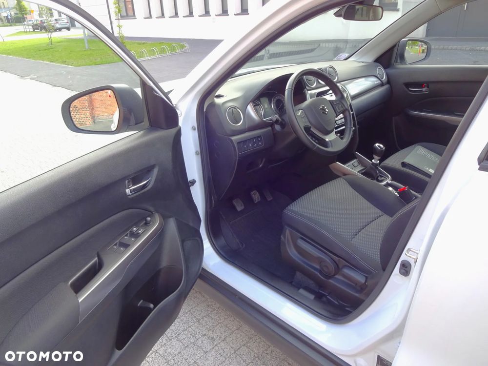 Suzuki Vitara 1.4 Boosterjet SHVS Elegance 4WD - 31